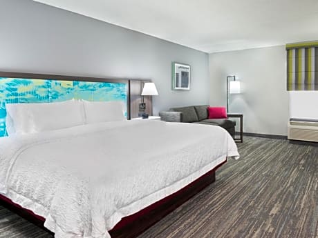 1 KING MOBILITY ACCESS ROLL IN SHOWER NONSMOK