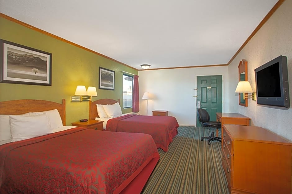 Days Inn by Wyndham Wichita West Near Airport