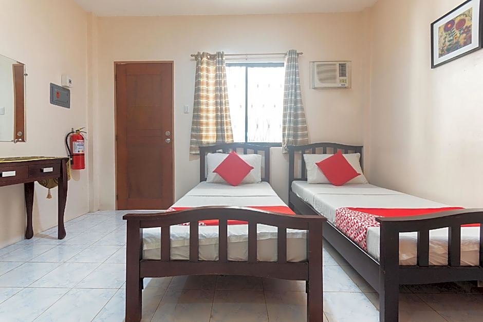 OYO 556 3j's And K Apartment