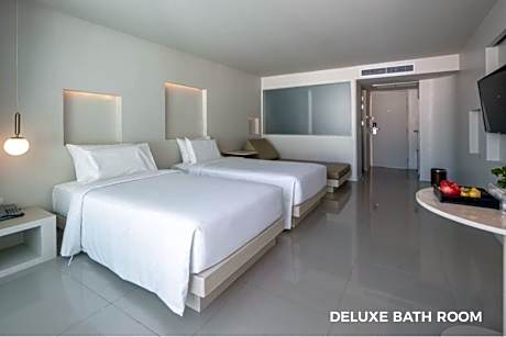 Deluxe Bath Pool view