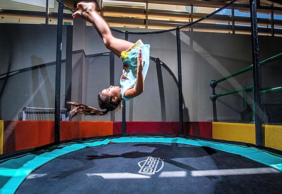 Petousis Hotel & Suites