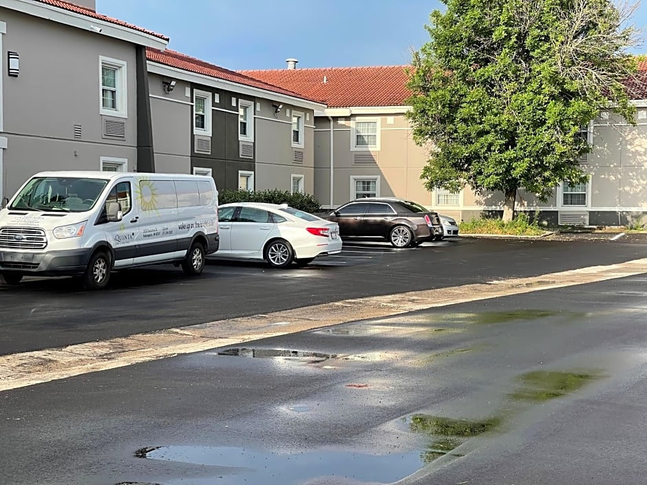 La Quinta Inn by Wyndham Indianapolis Airport Lynhurst