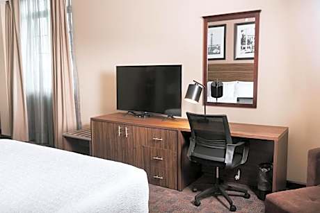 King Room with Sofa Bed - Non-Smoking