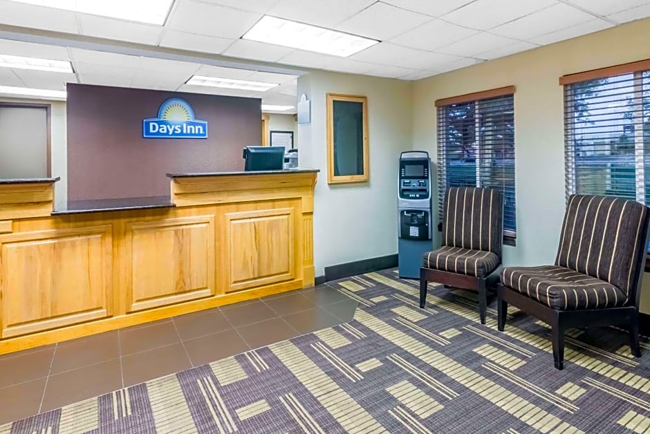 Days Inn by Wyndham Bismarck