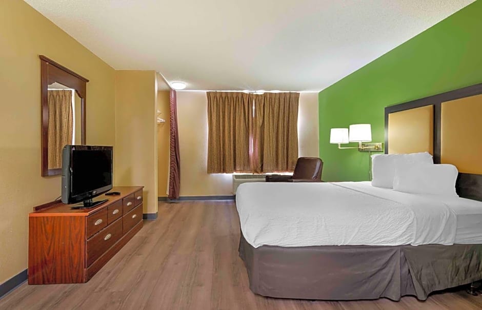 Extended Stay America Suites - Kansas City - South