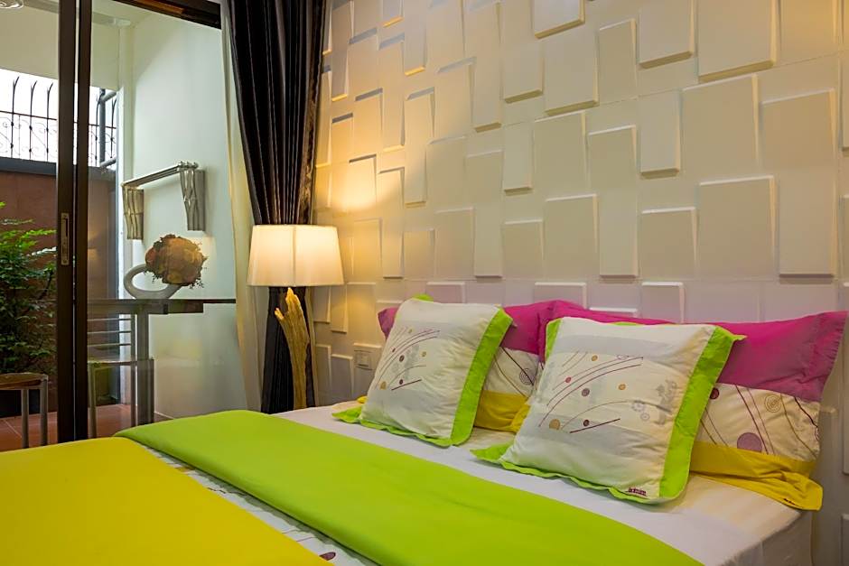 Nine Plus Loft (Guest House)