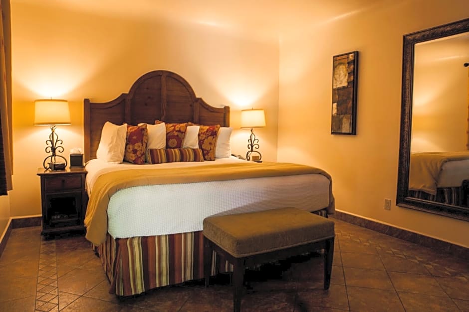 Los Arboles Hotel