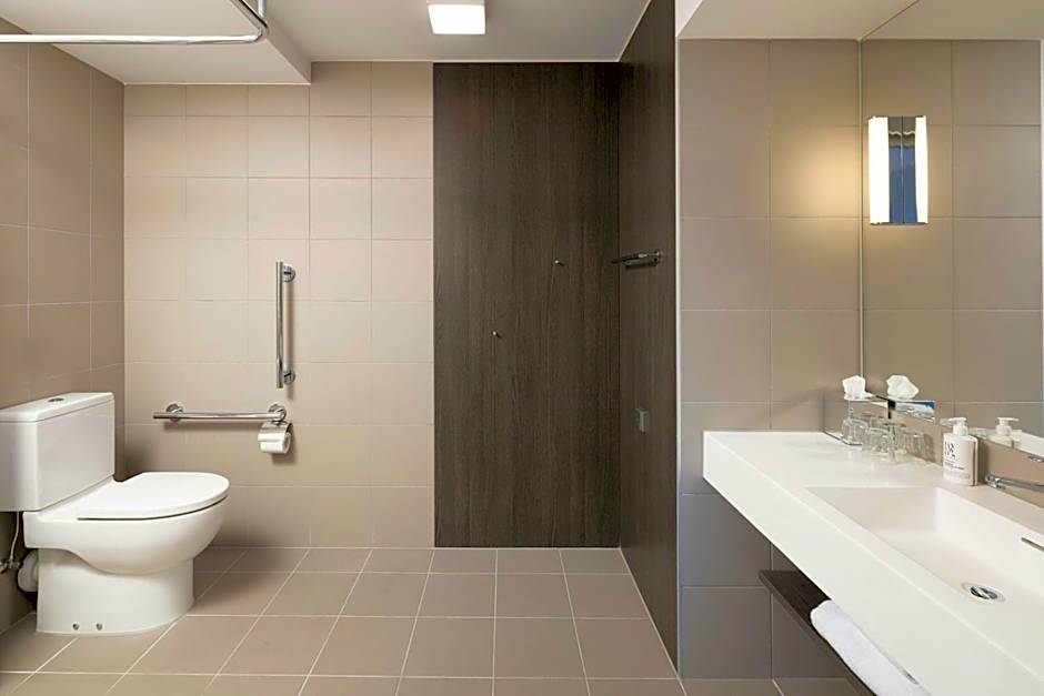 Moxy by Marriott London Excel