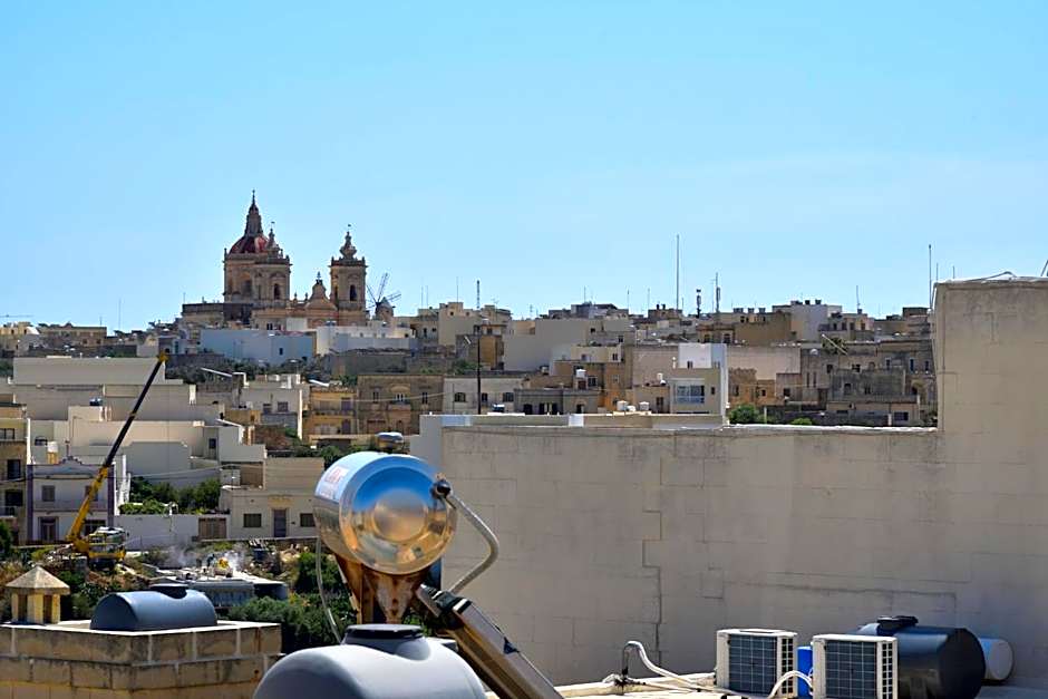 San Pawl B&b farmhouse- KORTOLL