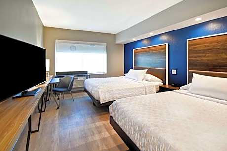 2 Queen Beds