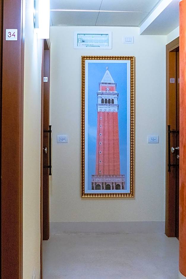 Hotel Autoespresso Venice - Atika & Atif