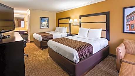 Queen Room with Two Queen Beds - Smoking