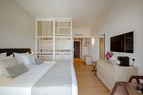 Superior Family Inland View