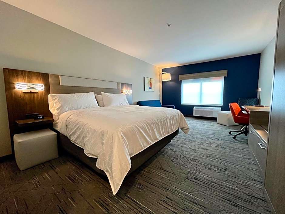 Holiday Inn Express and Suites Ft. Smith Airport By IHG