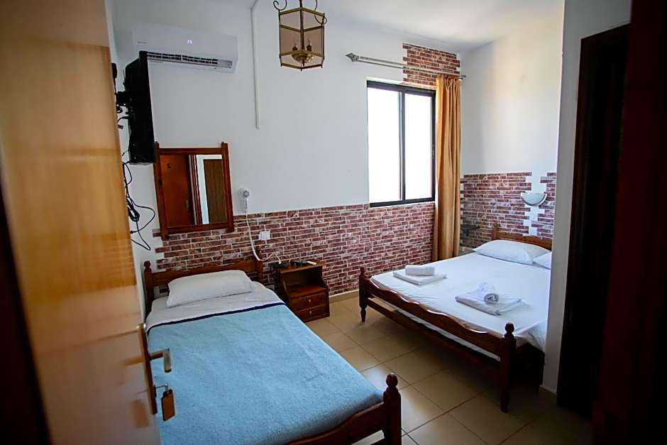 Star Sianna Village Rooms to let