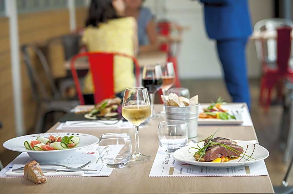 Brit Hotel Toulouse Colomiers  LEsplanade