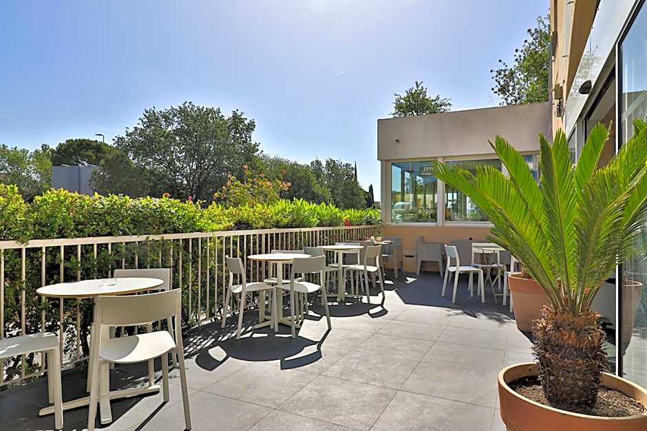 Kyriad Frejus Centre