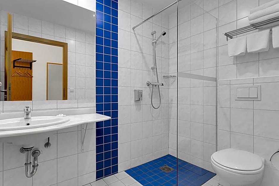 Airport Hotel Aurora Star