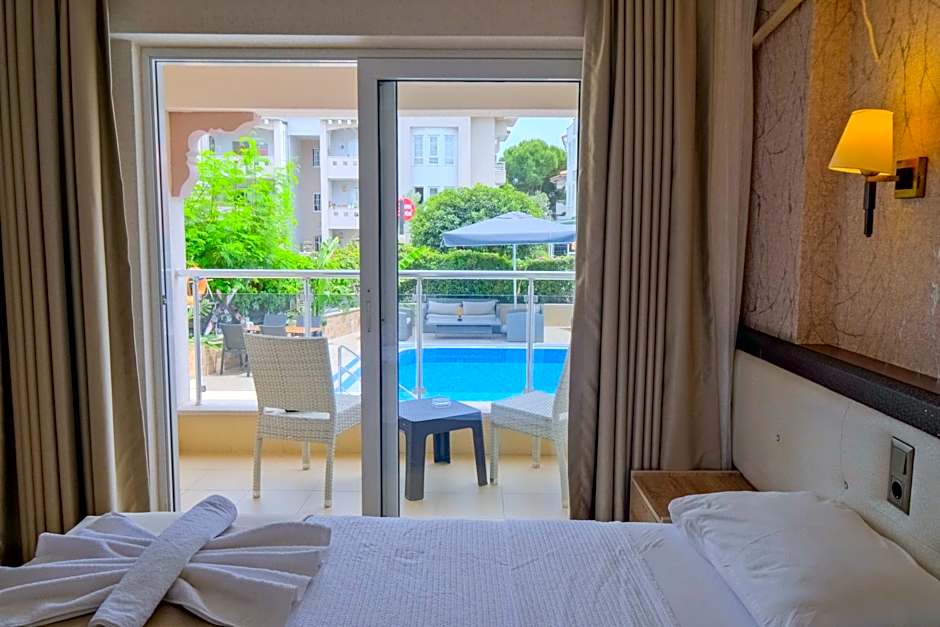 Moni Hotel