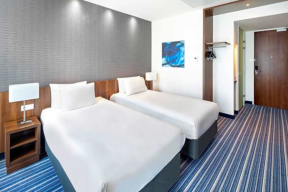 Holiday Inn Express Amsterdam - Schiphol By IHG