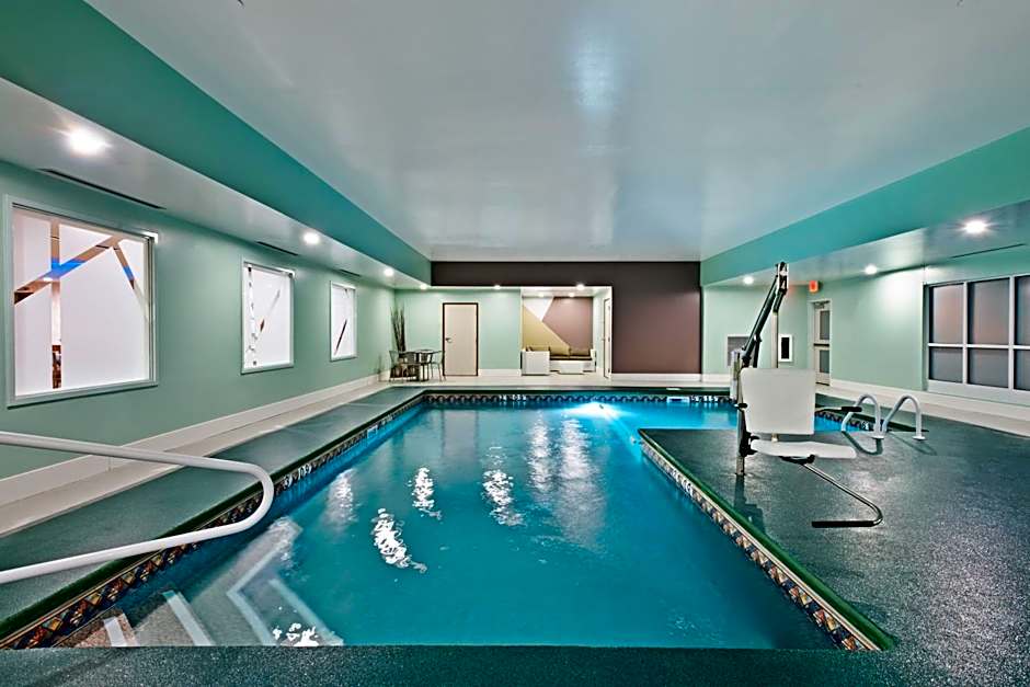 Holiday Inn Express & Suites Harrisburg S - New Cumberland By IHG