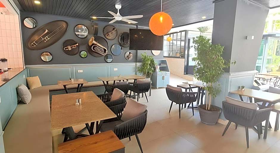 Tonoz Beach Hotel