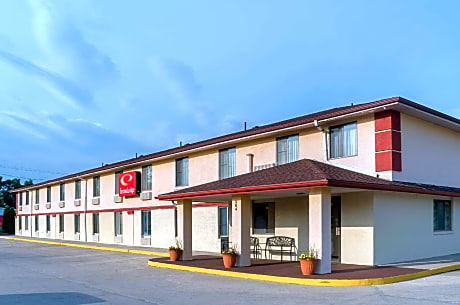 Econo Lodge Lansing - Leavenworth