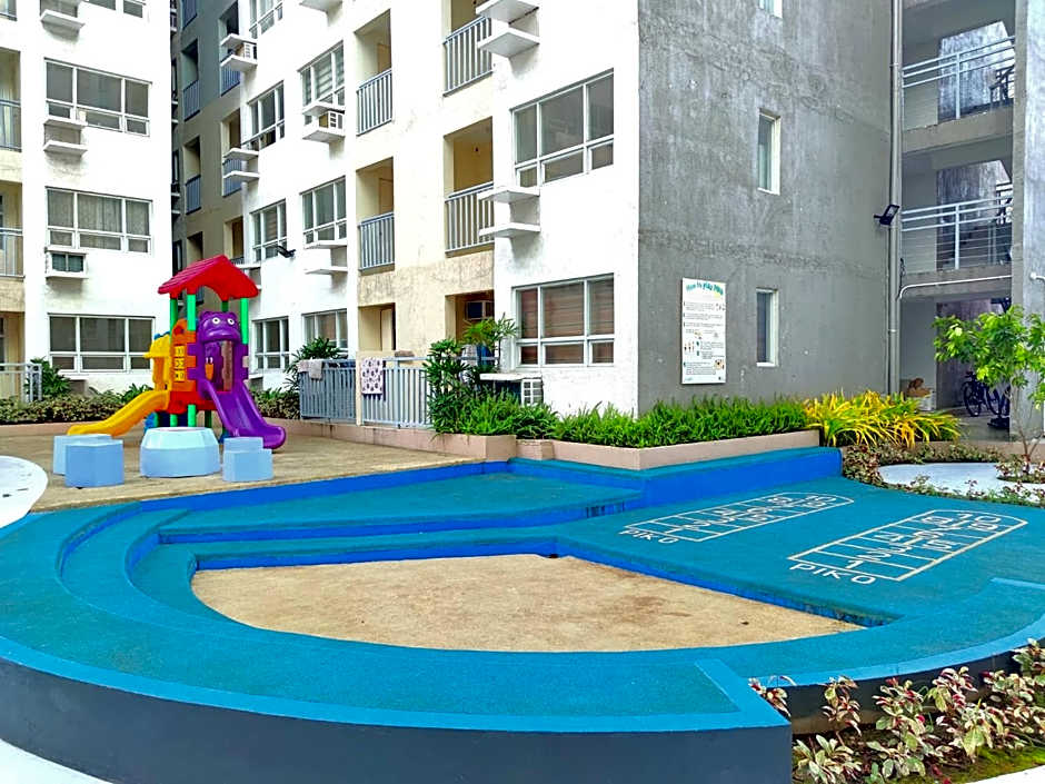 Davao Condo 2BR Pool Wifi Netflix