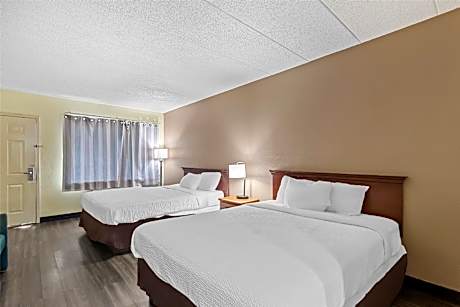 Queen Room with Two Queen Beds - Non-Smoking