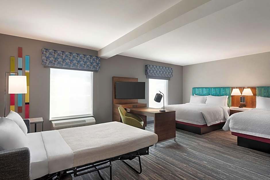 Hampton Inn & Suites Kelowna, British Columbia, Canada