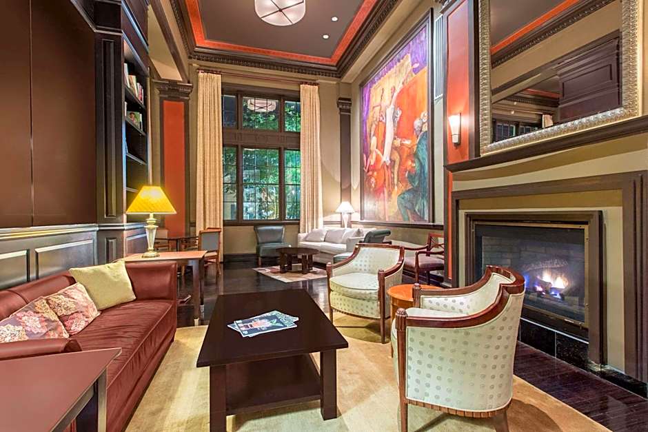 The George Washington A Wyndham Grand Hotel