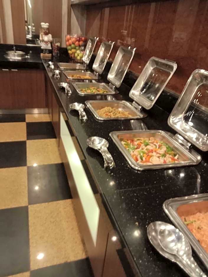 Sri U-Thong Grand Hotel