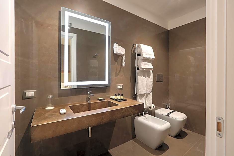 Caruso Place Luxury Rooms & Suites