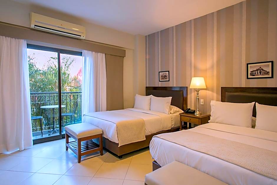 Las Lomas Casa Hotel