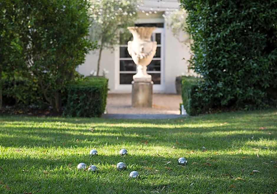 Lancemore Lindenderry Red Hill