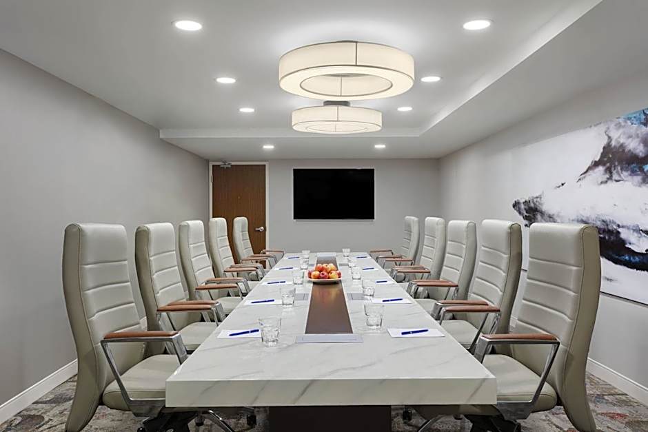 Delta Hotels by Marriott Indianapolis Airport