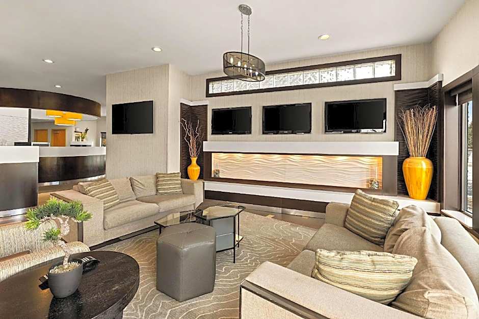 Sonesta Essential Indianapolis Airport