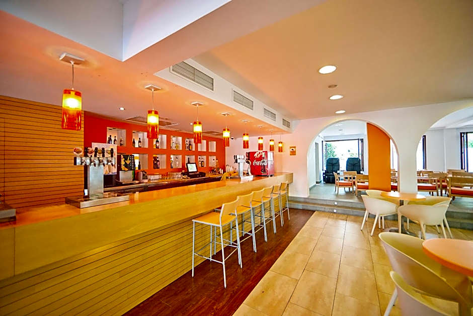 Gavimar Ariel Chico Hotel and Apartments