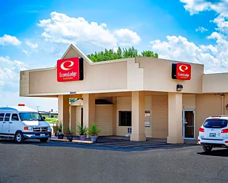 Econo Lodge Inn & Suites Newton