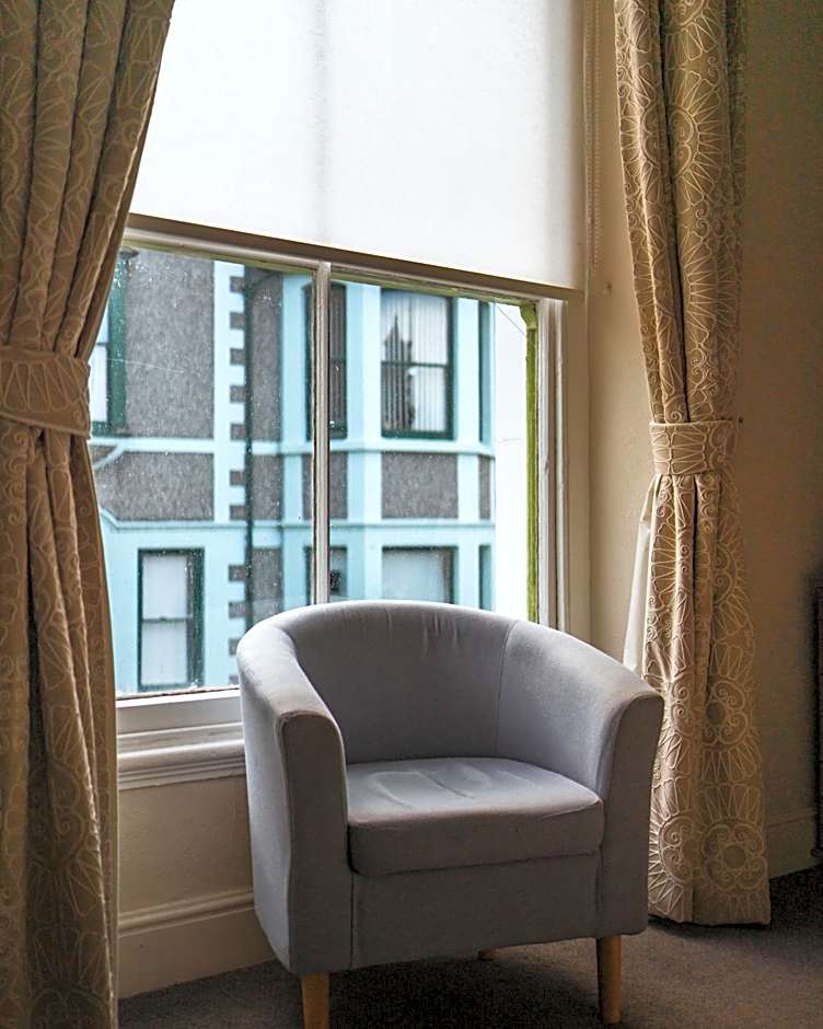 Johnny Dough's Conwy with Rooms