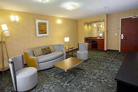Larger One-Bedroom Queen Suite with Two Queen Beds and Sofa Bed