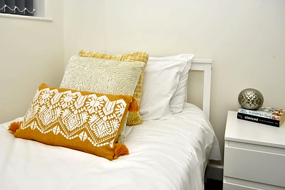 Townhouse @ Hall O Shaw Street Crewe