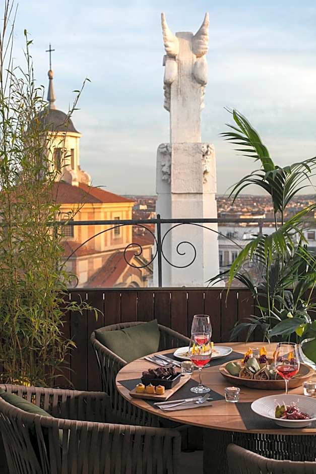 ME Madrid Reina Victoria