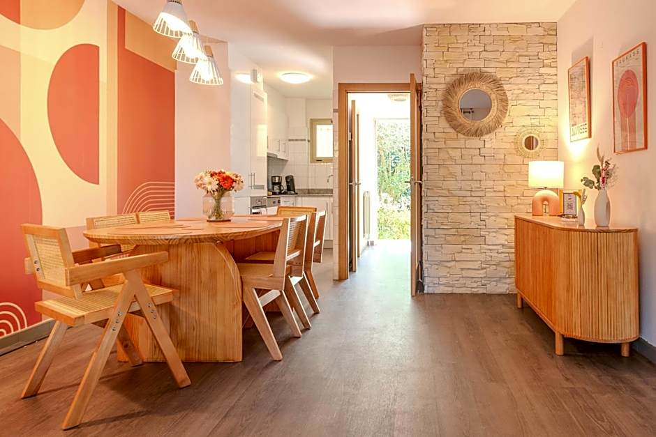 Les 15 Pins & La Mer -Your green getaway near sea & beach