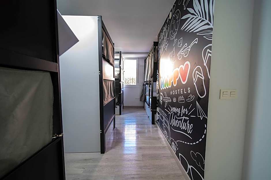 Be Happy Hostel - Albergue en el centro de Nerja