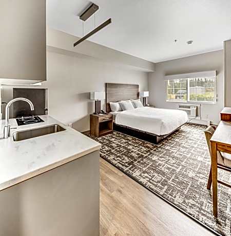 King Studio with Kitchen