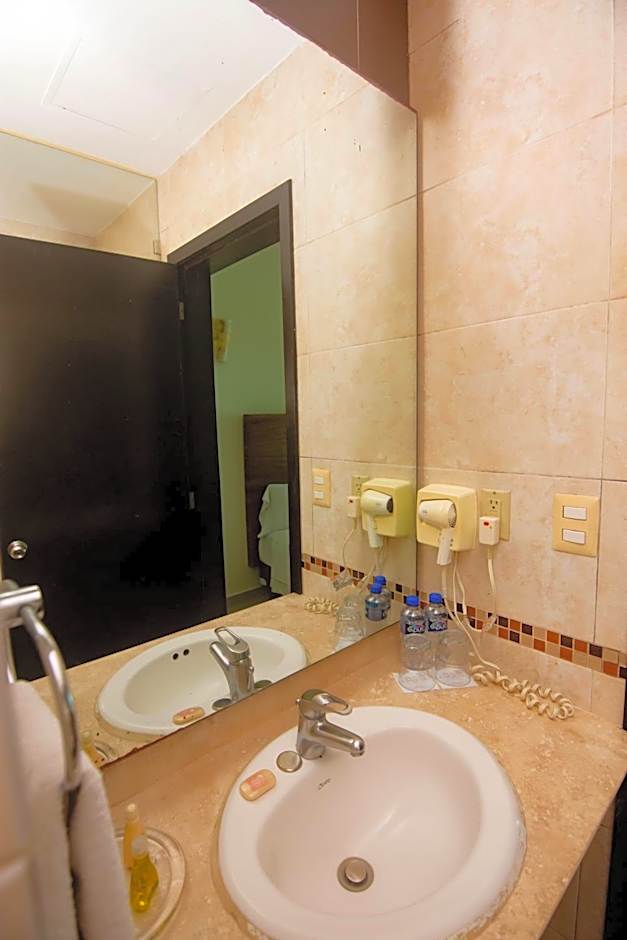 Playa Caracol Hotel & Spa