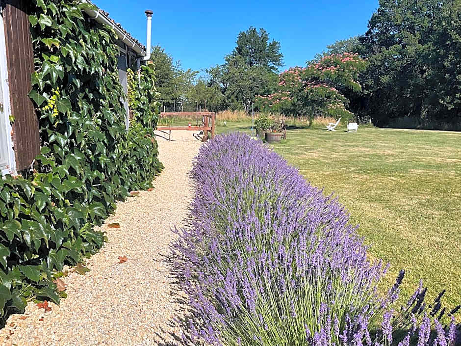 Le Jardin de Rose 24 FEUILLEBERT Romagne 86700