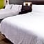 Holiday Inn Express & Suites - Mall of America - MSP Airport