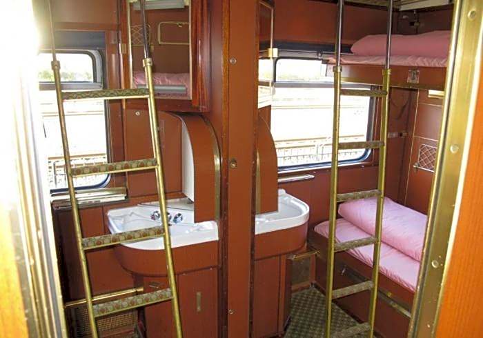 Train Lodge Amsterdam